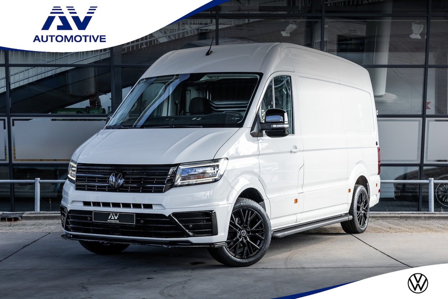 Volkswagen Crafter - 35 2.0 TDI 177 PK L3H3 | Bi-Xenon | CarPlay | Camera | Navigatie | Cruise control | DAB | - AutoWereld.nl