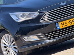 Ford C-Max - 1.5 Titanium 182pk Automaat - Shadow Black - Panoramadak/Winterpack