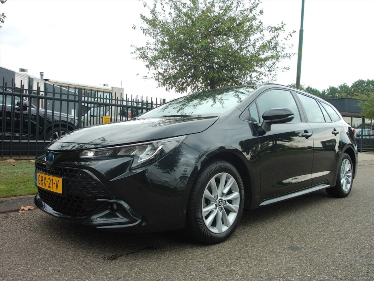 Toyota Corolla Touring Sports - 1.8 Hybrid 103 kW CVT Active Multi Media - AutoWereld.nl