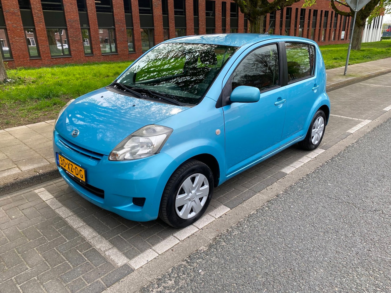 Daihatsu Sirion 2 - 1.0-12V Premium orgineel 1 eigenaar - AutoWereld.nl
