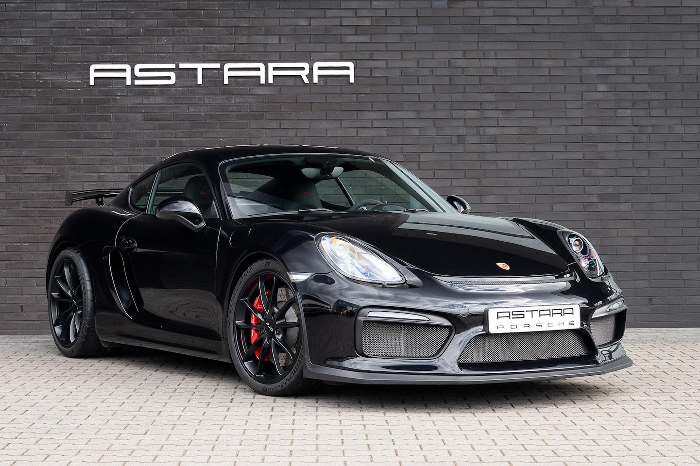 Porsche Cayman GT4 - 3.8 | 7.950 km | nieuwstaat - AutoWereld.nl