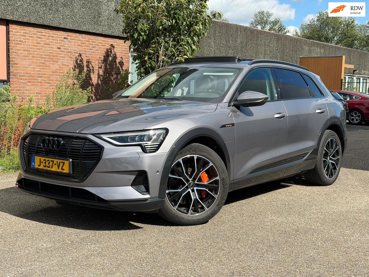 Audi e-tron - 50 quattro Business edition 71 kWh | SOH 92,5% | PANO | MEMORY | LUCHTV. | ACC | LEER | KE - AutoWereld.nl