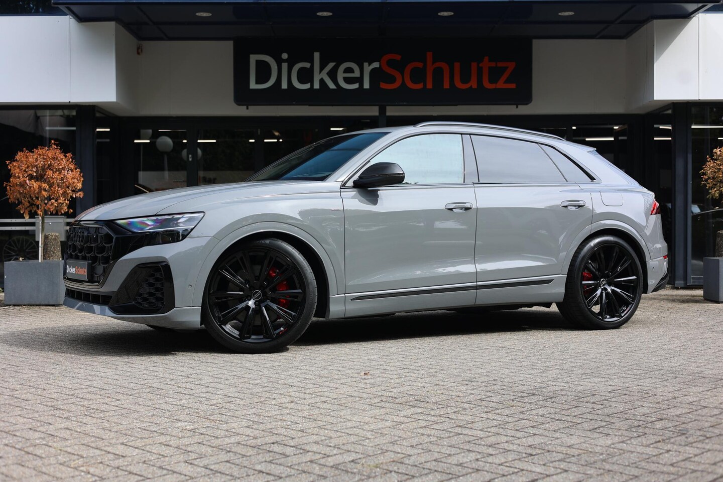 Audi Q8 - 60 TFSIe Competition Exclusive kleur | Vierwielb. | Pano | Massage - AutoWereld.nl