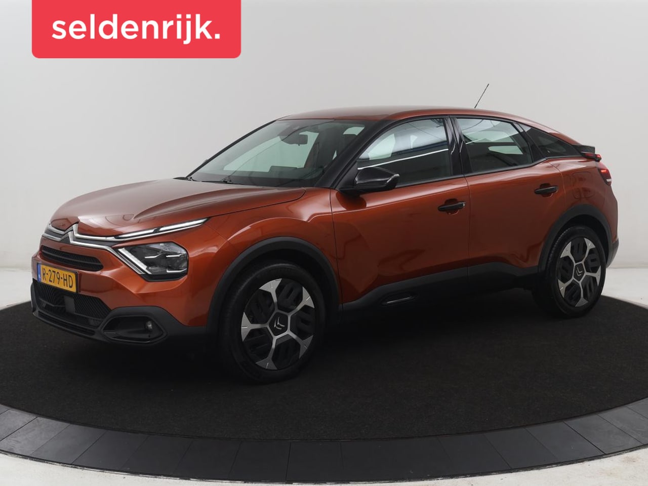 Citroën C4 - 1.2 Puretech Feel | Cruise control | Navigatie | Camera | Park assist | Carplay | Climate - AutoWereld.nl