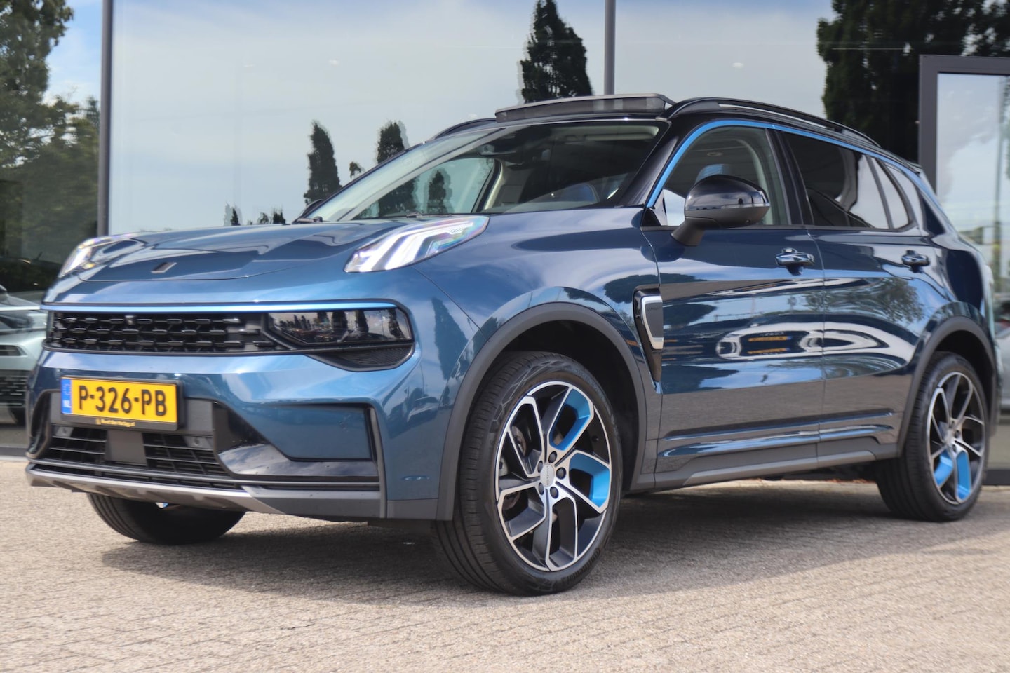 Lynk & Co 01 - 1.5 | PANO | 360 CAMERA | INFINITY SOUND | CARPLAY | FULL LED | KEY-LESS - AutoWereld.nl