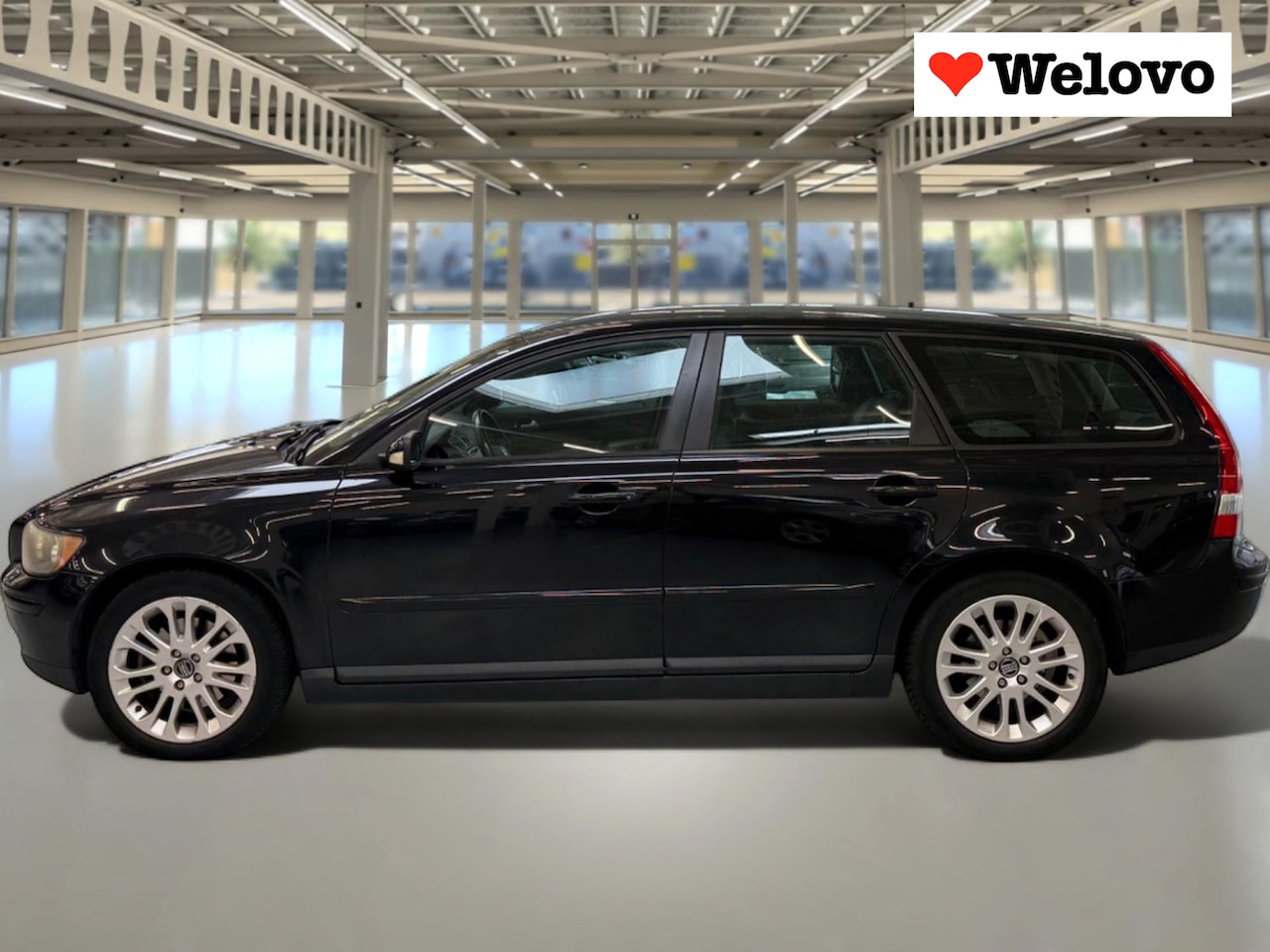 Volvo V50 - 2.4 Summum Leder/Automaat/Stoelverwarming/Garantie - AutoWereld.nl