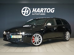 Alfa Romeo 159 Sportwagon - 3.2 JTS Q4 TI V6 260PK *HANDGESCHAKELD* + AFN. TREKHAAK