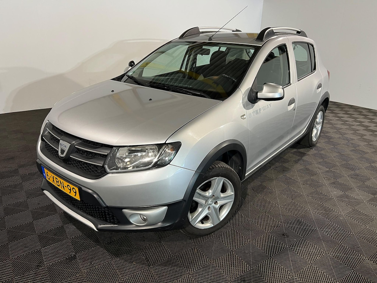 Dacia Sandero Stepway - 0.9 TCe Lauréate - AutoWereld.nl