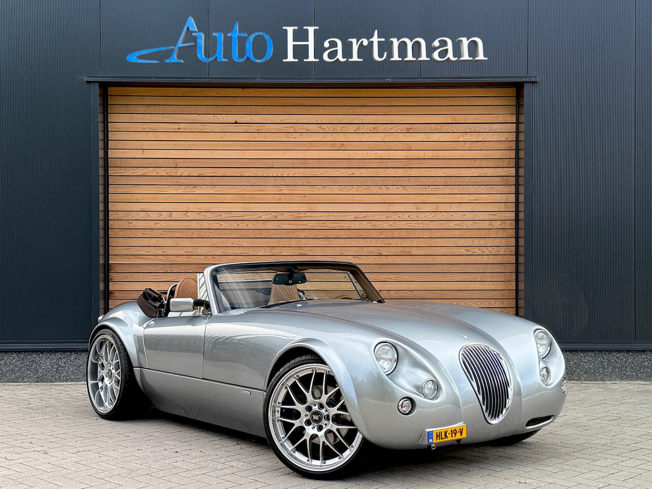 Wiesmann MF3 - Roadster SMG | Full Leather | Heated Seats | Camera | Radio - AutoWereld.nl