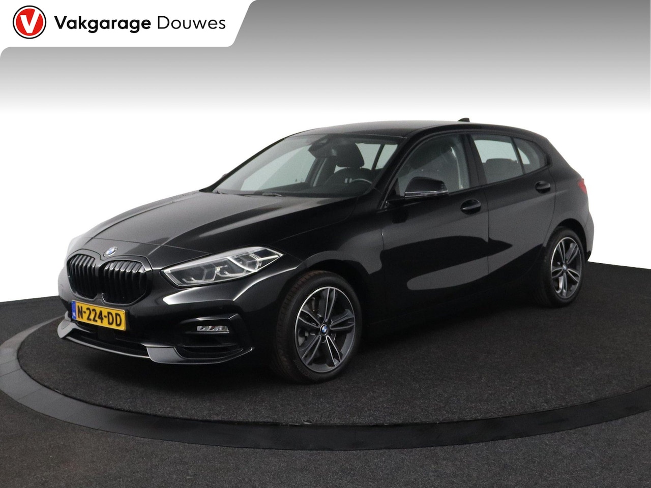 BMW 1-serie - 120i High Executive M-Sport - AutoWereld.nl