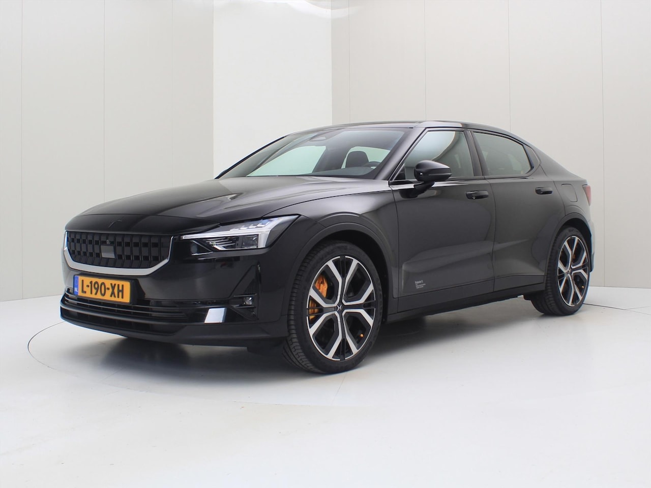 Polestar 2 - Long Range Dual Motor 408pk 94.5% SoH Performance [ PILOT PLUS+20 INCH+PANO+CARPLAY ] - AutoWereld.nl