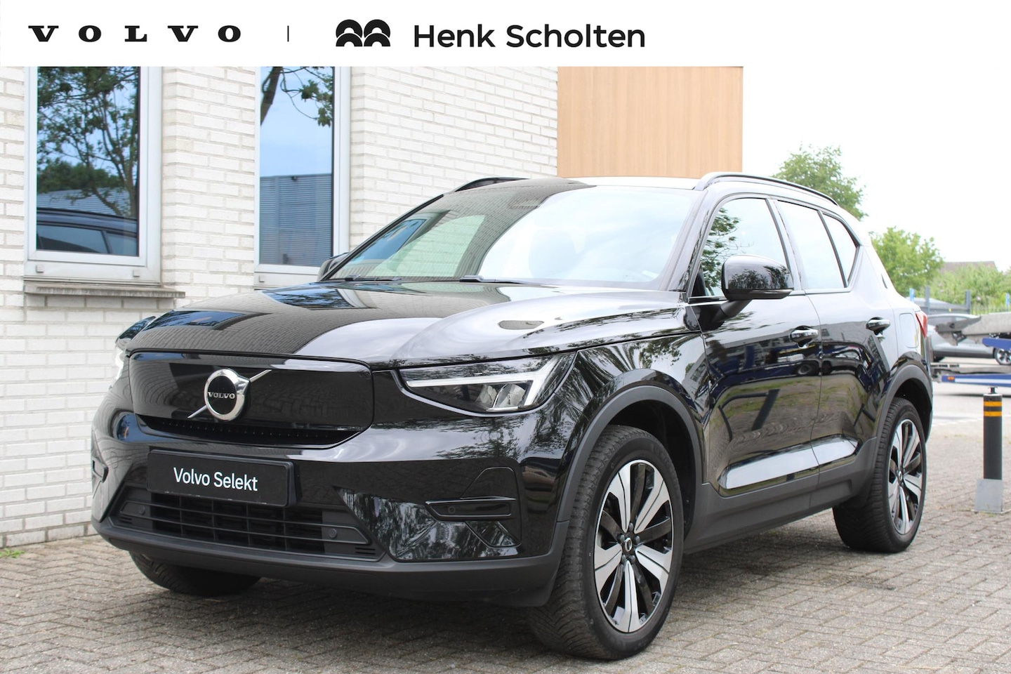 Volvo XC40 - Recharge Core | Google Maps navigatie | All-season banden | Trekhaak, semi elektrisch inkl - AutoWereld.nl