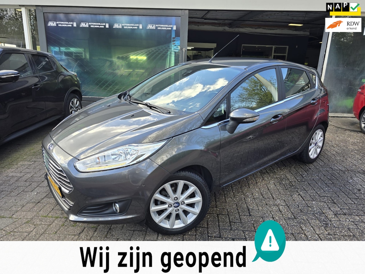 Ford Fiesta - 1.0 EcoBoost Titanium | 2E EIGENAAR | 12MND GARANTIE | NW DISTR | AIRCO | NAVI | - AutoWereld.nl