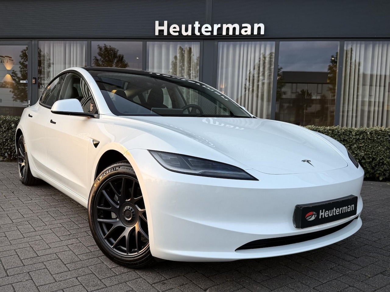 Tesla Model 3 - RWD Highland/Panodak/Stoelventilatie/Sfeer - AutoWereld.nl