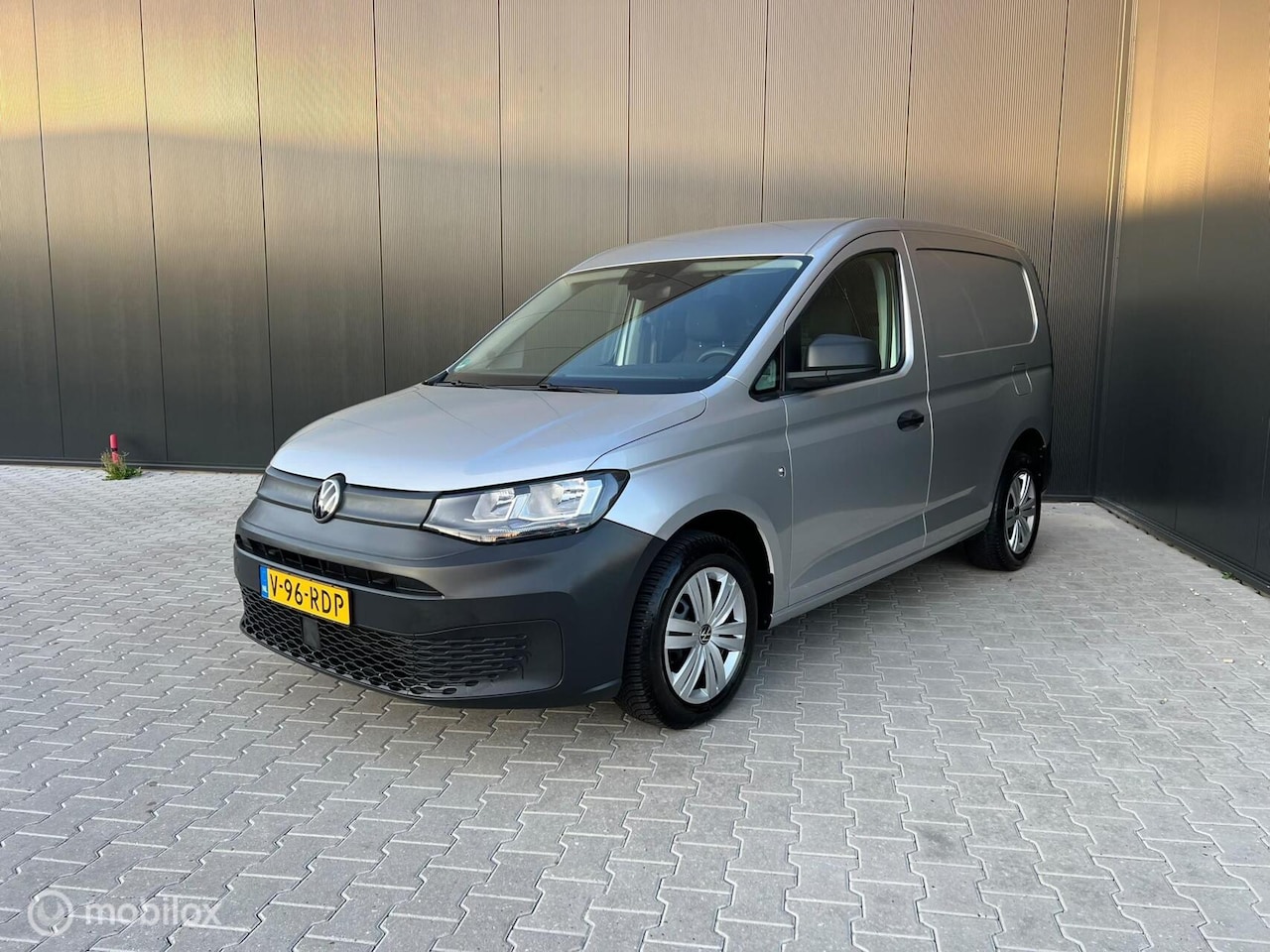 Volkswagen Caddy Cargo - 1.5 TSI / MARGE / AIRCO / PDC - AutoWereld.nl