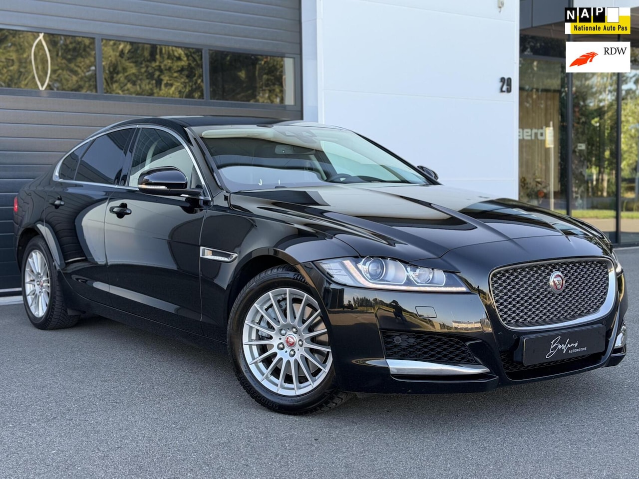 Jaguar XF Portfolio - 2.0 Org NL|Carplay|Leder|Goed onderhoud! - AutoWereld.nl
