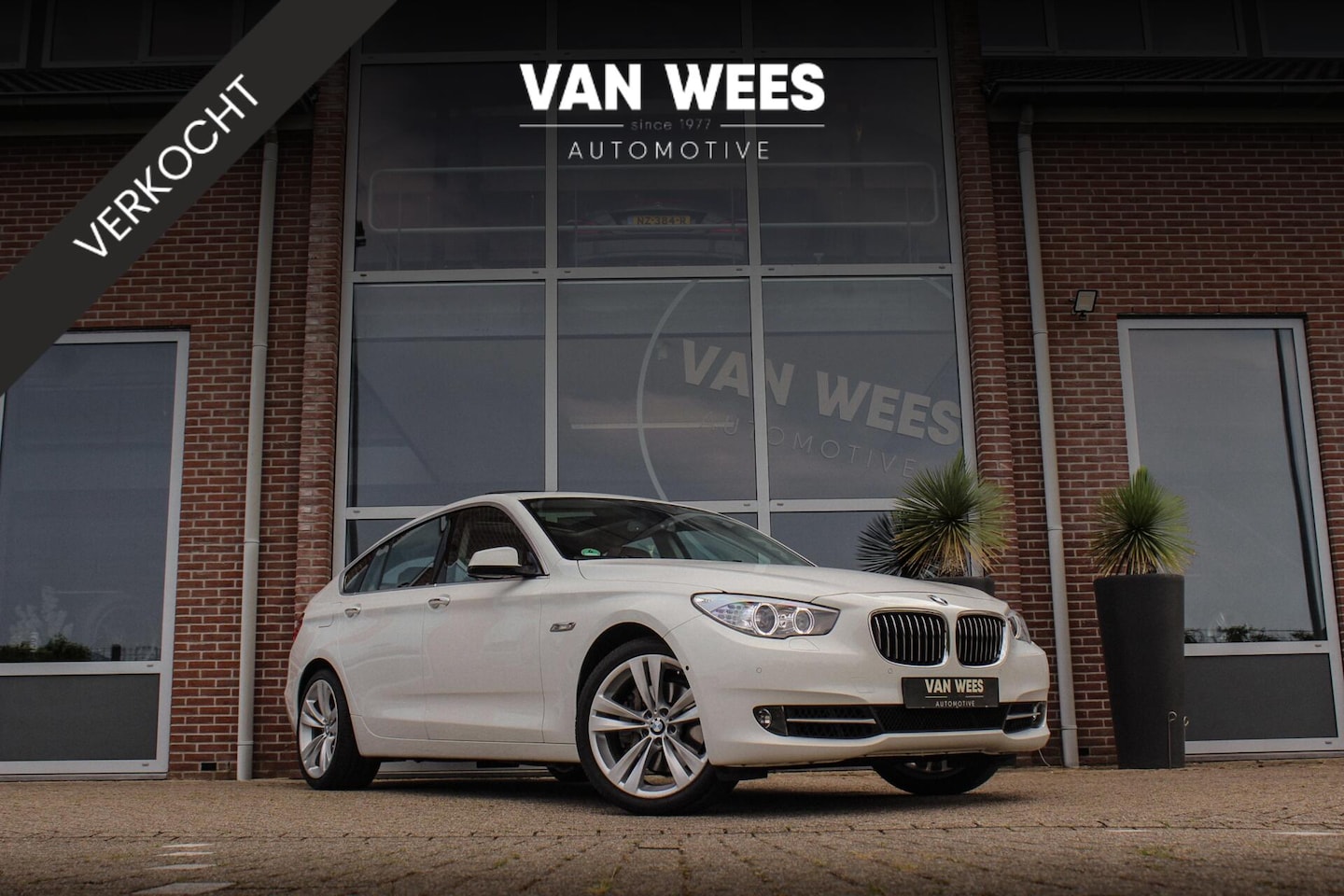 BMW 5-serie Gran Turismo - 535i High Executive | 2e eigenaar | Camera | Panoramadak | Head-up | Dodehoek detectie | H - AutoWereld.nl