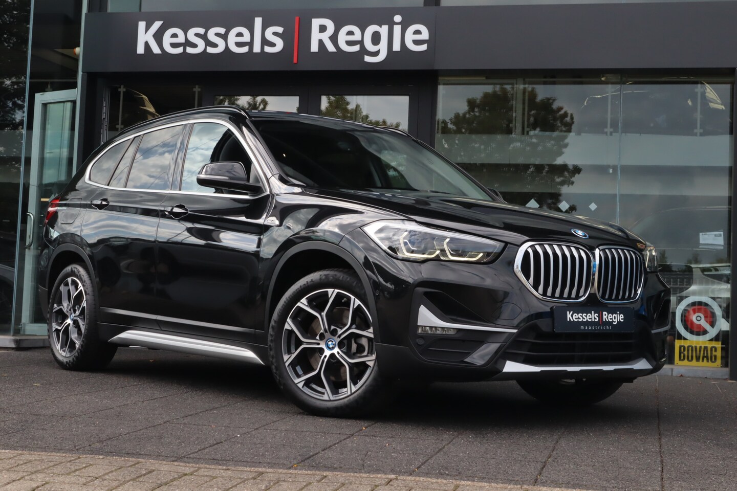 BMW X1 - xDrive25e xLine | HuD | CarPlay | LED | Sensoren | Cruise | Stoelverwarming | 18” | Navi - AutoWereld.nl