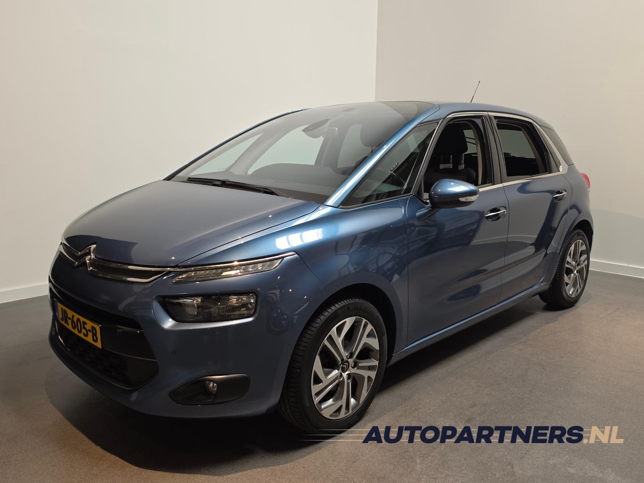 Citroën C4 Picasso - 1.2 PureTech Intensive - Dodehoekdetectie - Virtual Cockpit - Trekhaak - AutoWereld.nl