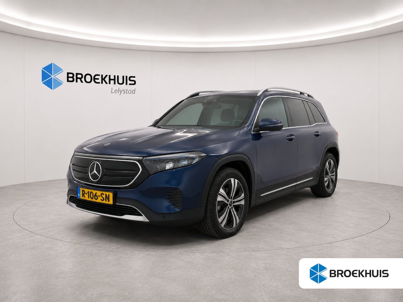 Mercedes-Benz EQB - 250 190PK LUXURY LINE 7-ZITS 67KWH 96,65% SOH / NAVI / LEDER / CLIMA / LED / PDC / 18" LMV - AutoWereld.nl
