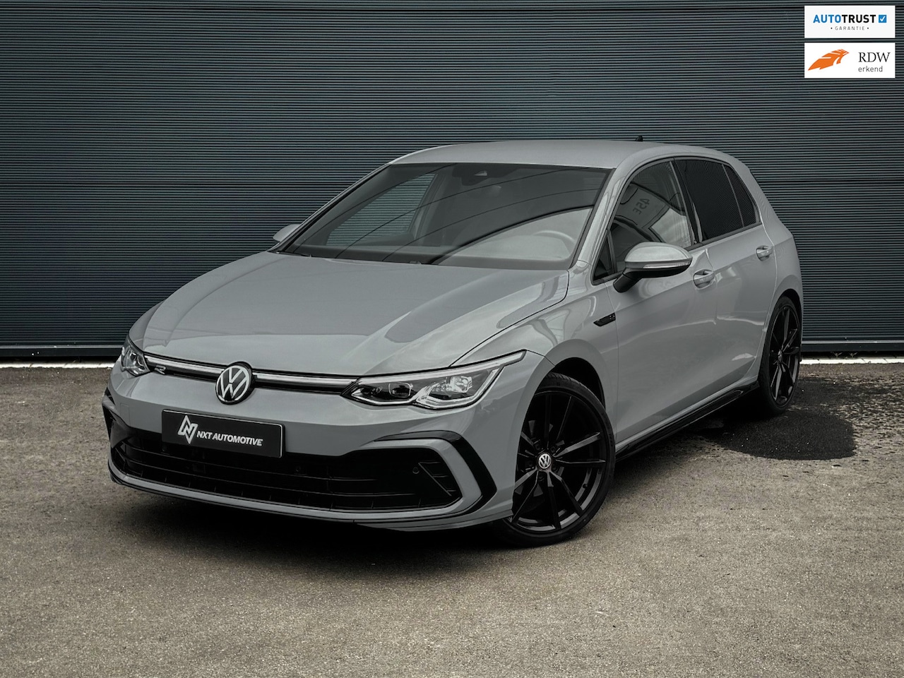 Volkswagen Golf - 1.5 eTSI R-Line Business 1.5 eTSI R-Line Business, IQ Lights, ACC Travel assist, Carplay, 19'' Velgen - AutoWereld.nl