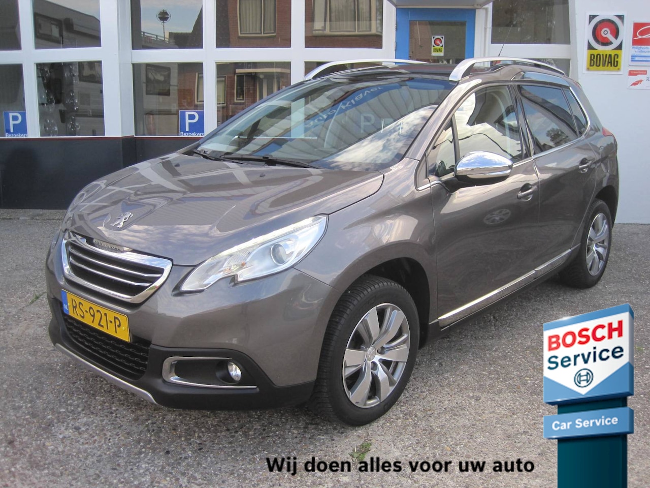 Peugeot 2008 - 1.2 PureTech Allure - Climat, cruise, trekhaak, LMV - AutoWereld.nl