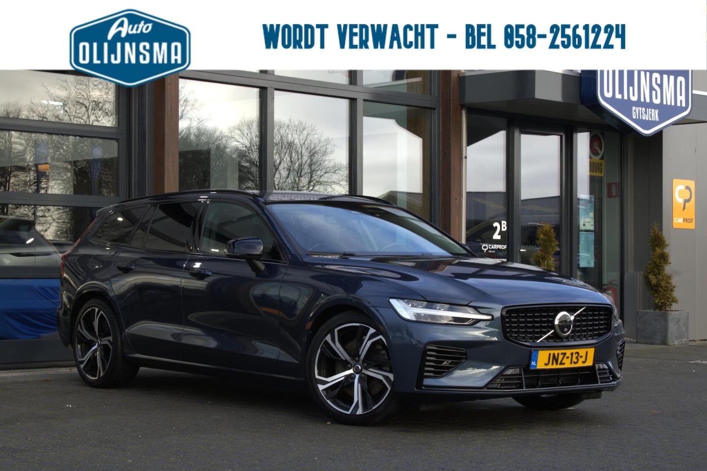 Volvo V60 - 2.0 T6 PHEV|Plus Dark|Long Range|360 Camera|Stoel+stuurverwarming|Trekhaak| - AutoWereld.nl