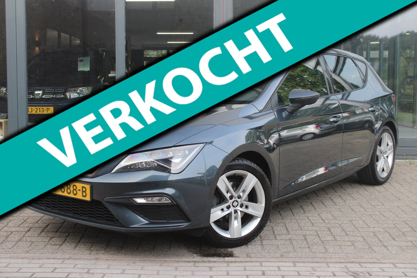 SEAT Leon - 1.5 TSI FR Business Intense | Keyless | Cruise-control | Carplay | Parkeersensoren | Telef - AutoWereld.nl