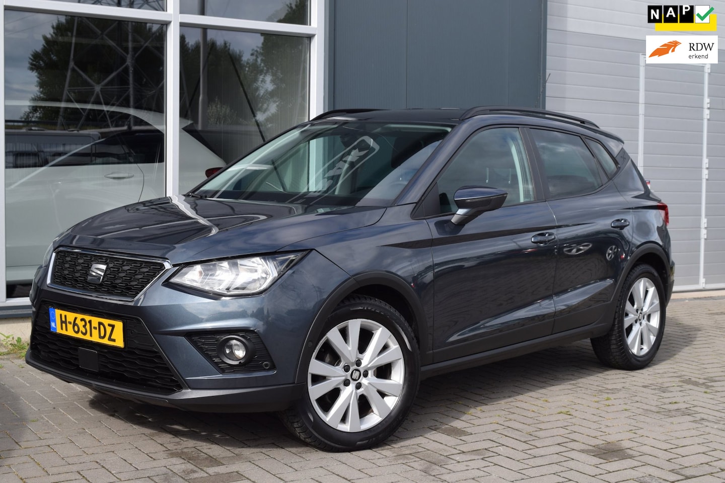 SEAT Arona - 1.0 TSI Style Business Intense | Adaptive Cruise | Navi | APK 11-2027 - AutoWereld.nl
