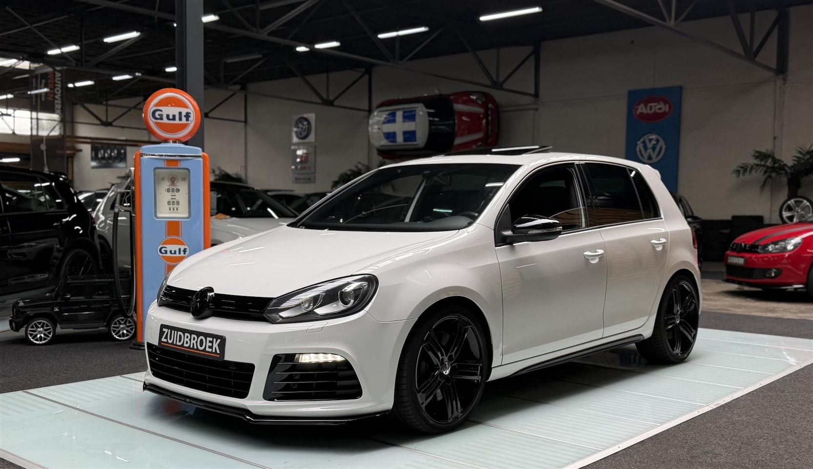 Volkswagen Golf - 2.0 TSI GTI | DSG | R20 | Leer | Dak | Navi | Cruise - AutoWereld.nl
