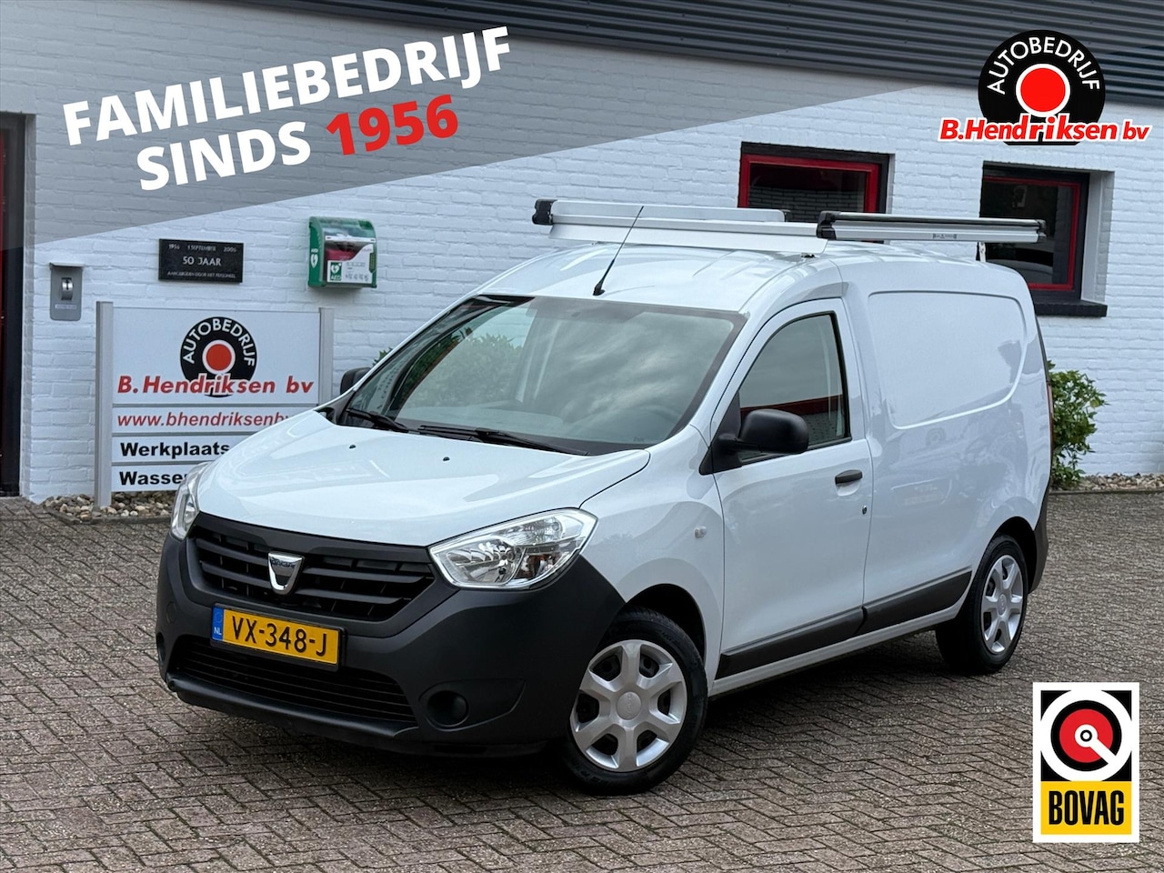 Dacia Dokker - Van 1.5 dCi 75pk Ambiance/ Imperiaal/ Trekhaak/ Airco/ Vloer + wandplaten/ Navigatie/ Blue - AutoWereld.nl