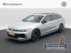 Volkswagen Passat Variant - R-Line Edition 1.5 eHybrid 204 PK | Trekhaak | Panoramadak | Black Style | Camera | 19 Inc