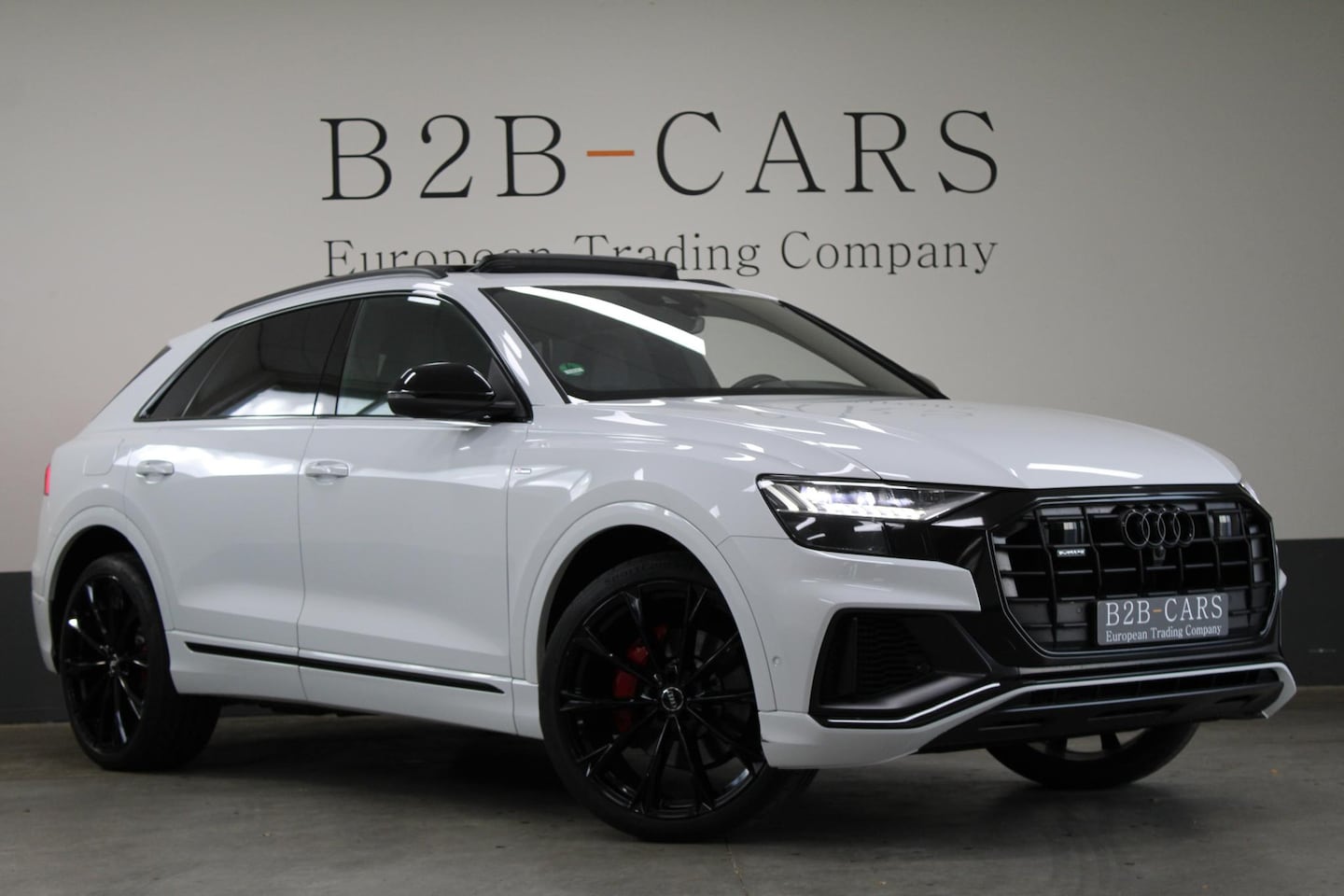Audi Q8 - 55 TFSI Quattro | S-line | Panorama | Matrix LED | Luchtvering | ACC | Head-up Display - AutoWereld.nl