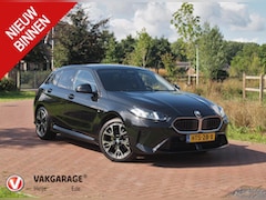 BMW 1-serie - 120 M Sport Design Edition | M-Pakket | Camera | Apple Carplay | Sfeerverlichting | NL-Aut