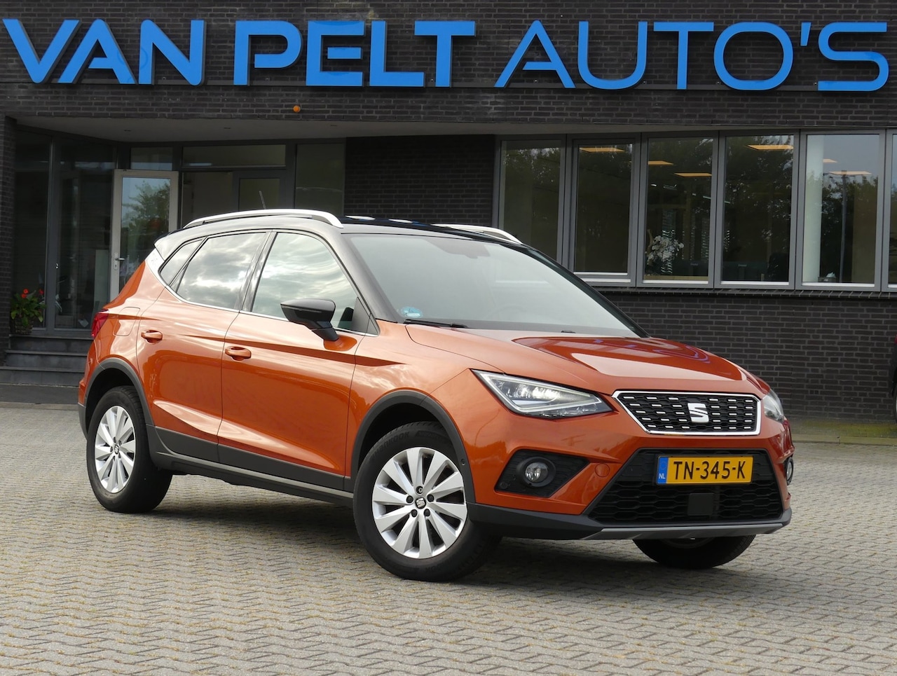 SEAT Arona - 1.0 TSI Xcellence Launch Edition / Full-Led / Camera / Privacy / Apple Carplay/Android - AutoWereld.nl