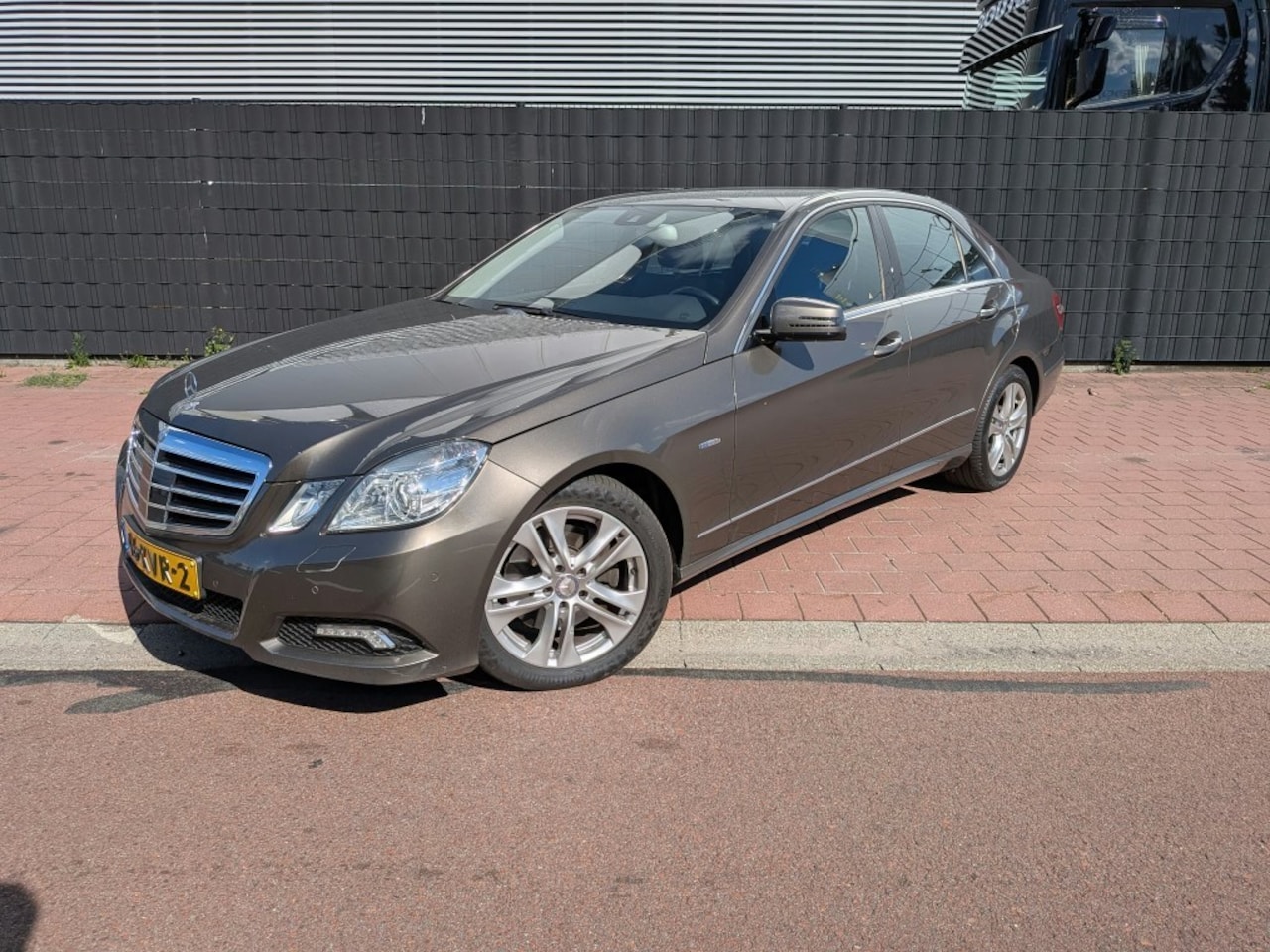 Mercedes-Benz E-klasse - 350 CGI Avantgarde Trekhaak, zeer compleet en bijtellingsvriendelijk - AutoWereld.nl