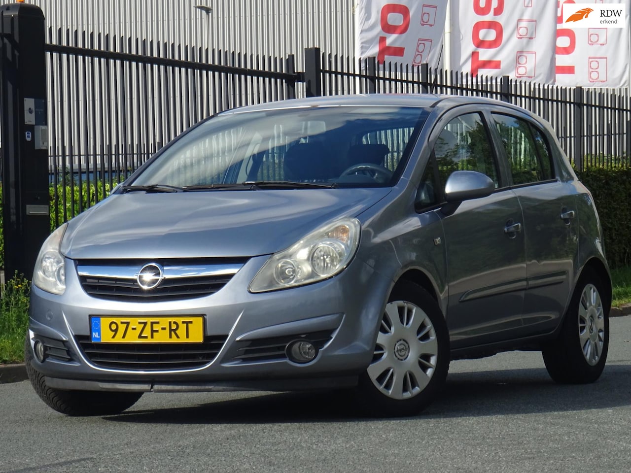 Opel Corsa - 1.4-16V Enjoy 5DRS NAP/AIRCO/CRUISE/APK 07-2027 - AutoWereld.nl