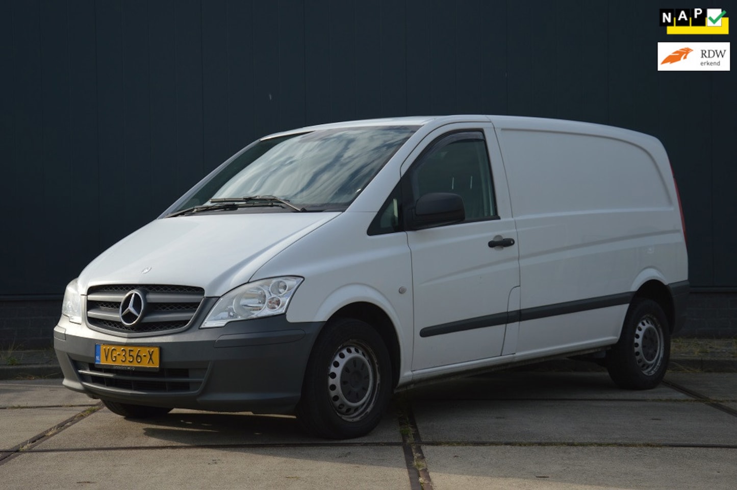 Mercedes-Benz Vito - 110 CDI 320 Lang Airco Schuifdeur - AutoWereld.nl