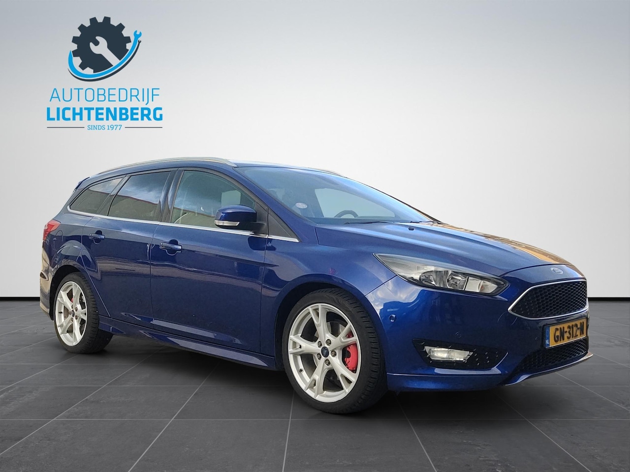 Ford Focus Wagon - 1.5 Titanium Edition Cruise / Navi / D.Riem Vervangen - AutoWereld.nl