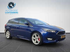 Ford Focus Wagon - 1.5 Titanium Edition Cruise / Navi / D.Riem Vervangen