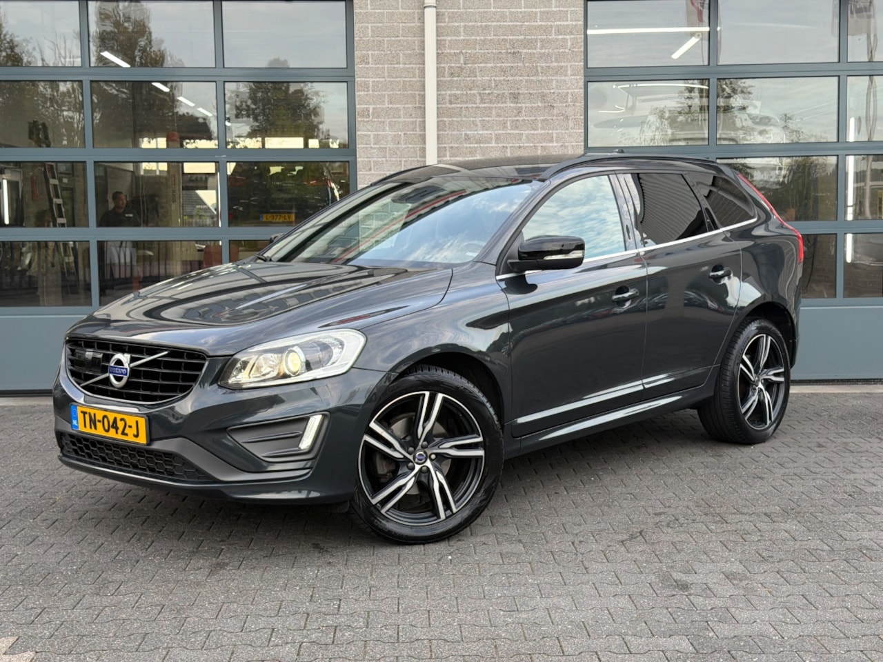 Volvo XC60 - 2.0 D4 FWD Ocean Race |TREKHAAK| STOEL/STUURVERWARMING| - AutoWereld.nl