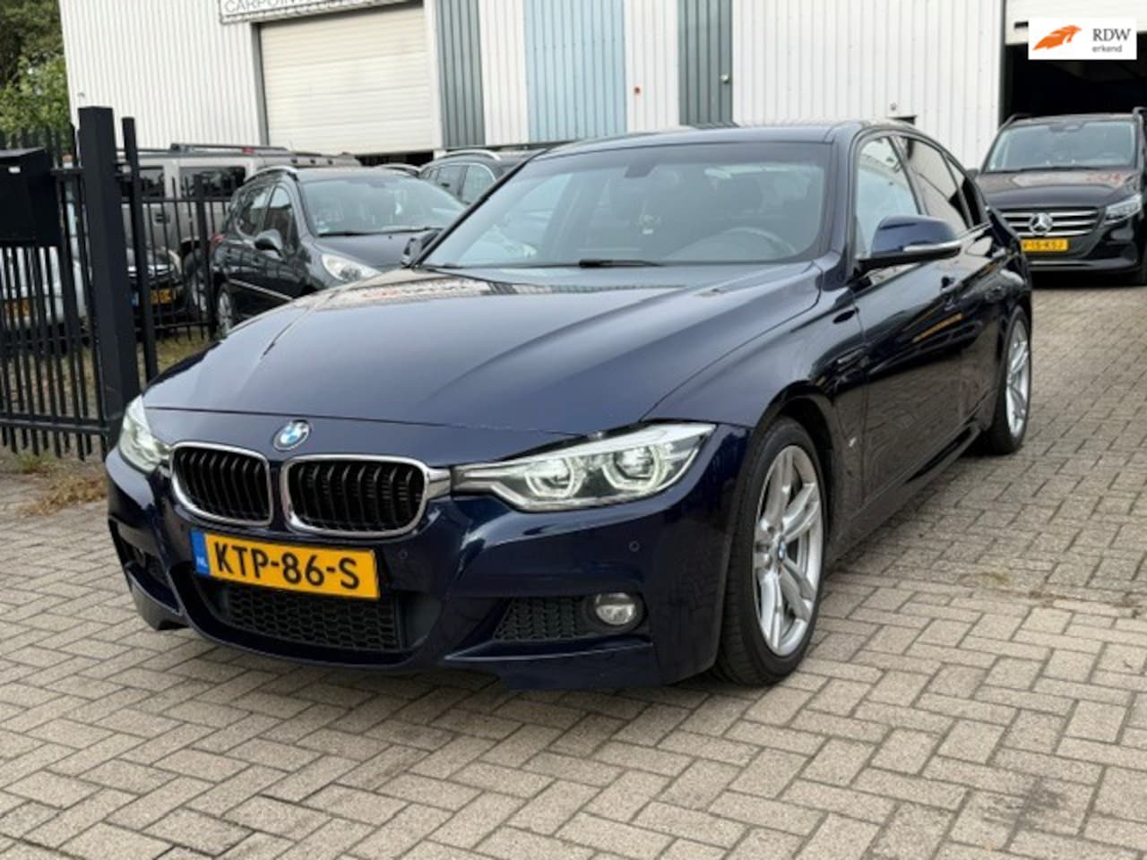 BMW 3-serie - 330e Executive M Sport Leer Navi Clima Cruise - AutoWereld.nl