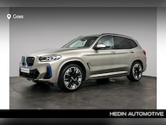 BMW iX3 - High Executive 80 kWh | Stuurwielrand verwarmd | Comfort Access | Extra getint glas in ach