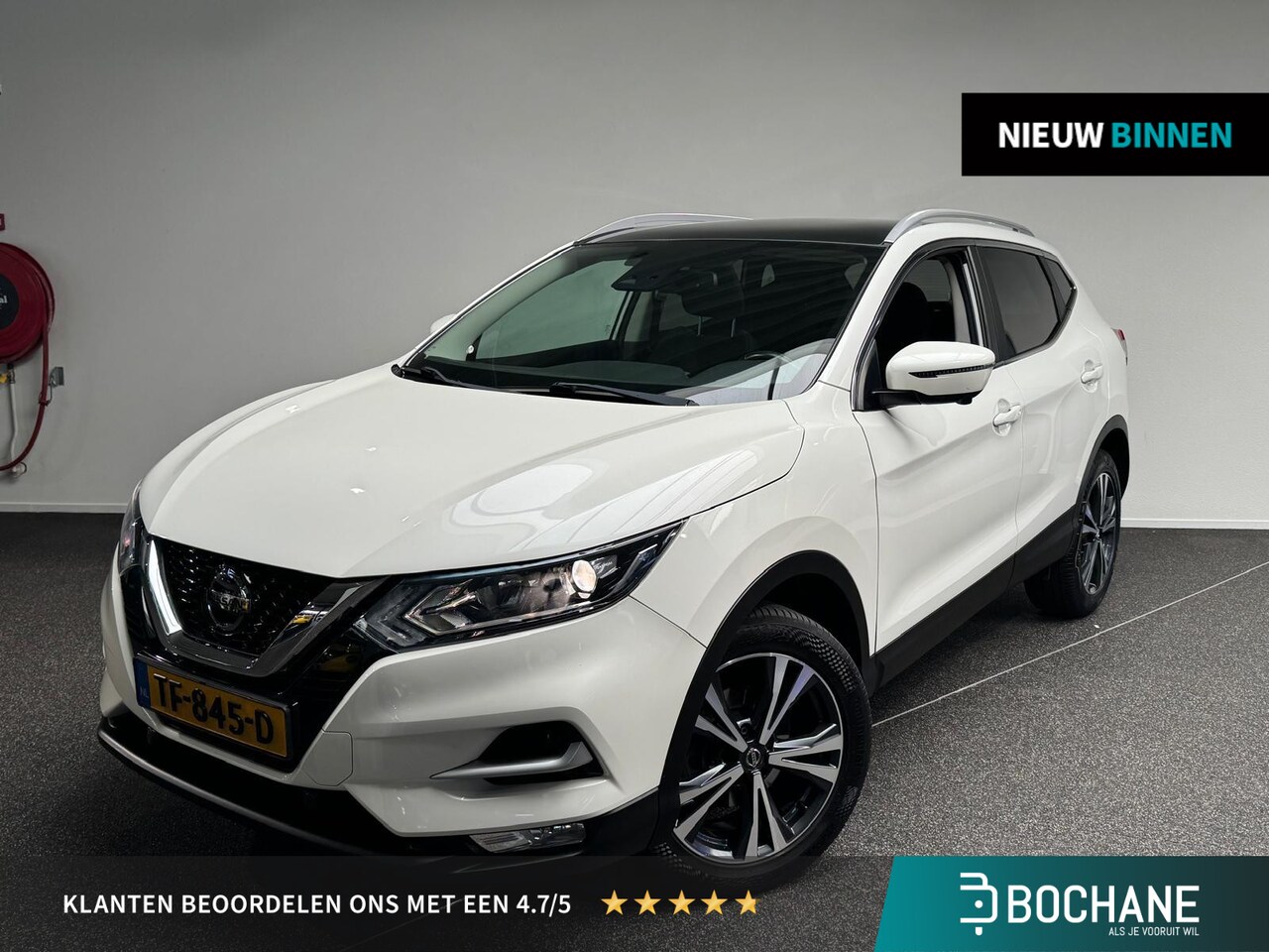 Nissan Qashqai - 1.6 N-Connecta | Navigatie | Camera | Trekhaak | - AutoWereld.nl