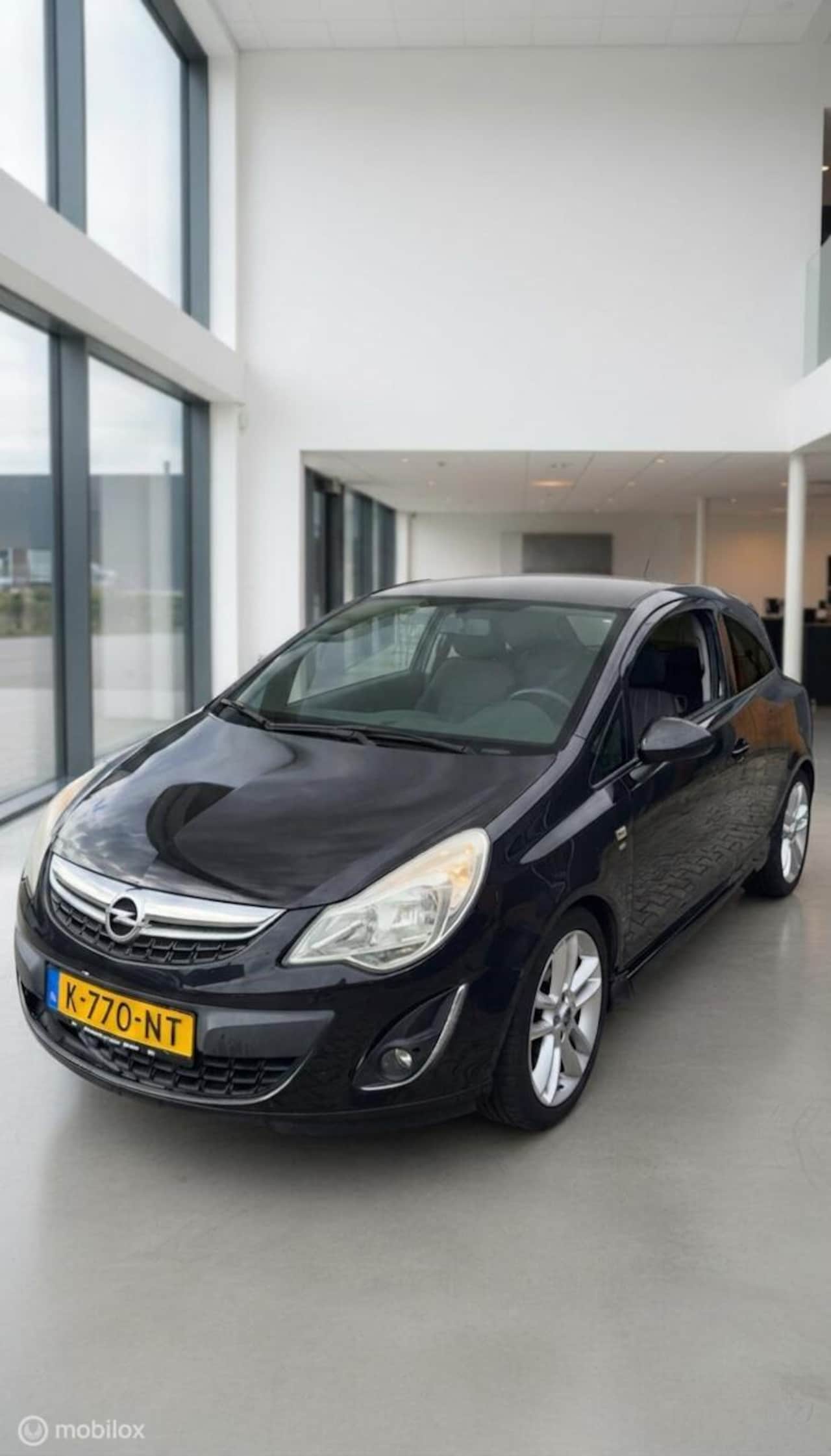 Opel Corsa - 1.2 EcoFlex Selection Airco - AutoWereld.nl