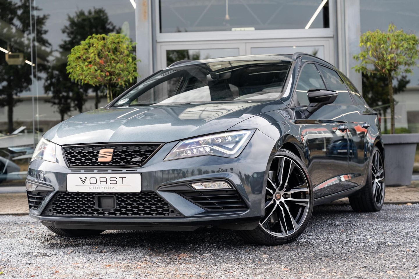 SEAT Leon ST - 2.0 TSI 4DRIVE CUPRA Ultimate Pano Beats Schaal - AutoWereld.nl