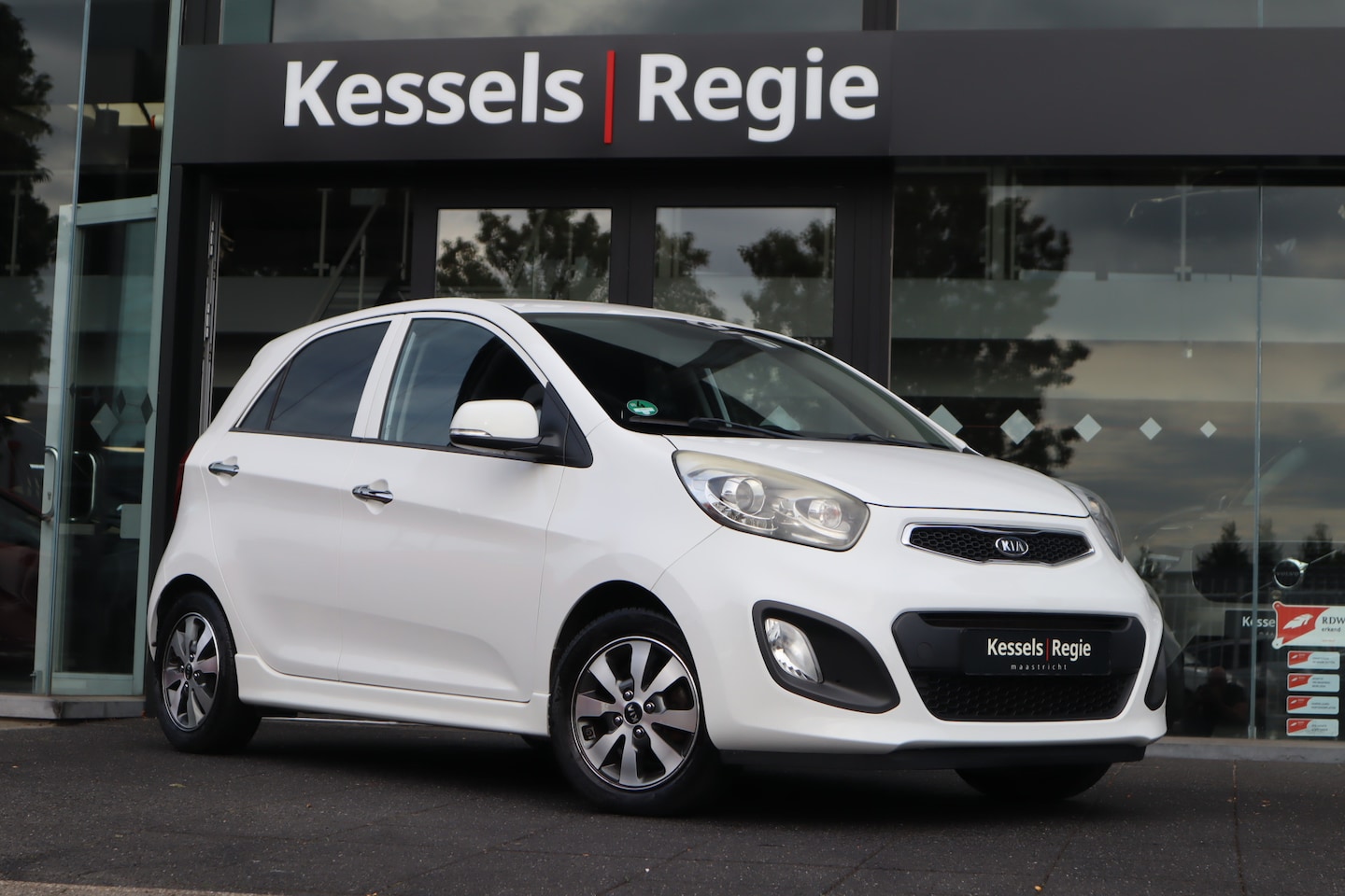 Kia Picanto - 1.2 CVVT Comfort Pack | ECC | Bluetooth | Keyless | 14" - AutoWereld.nl