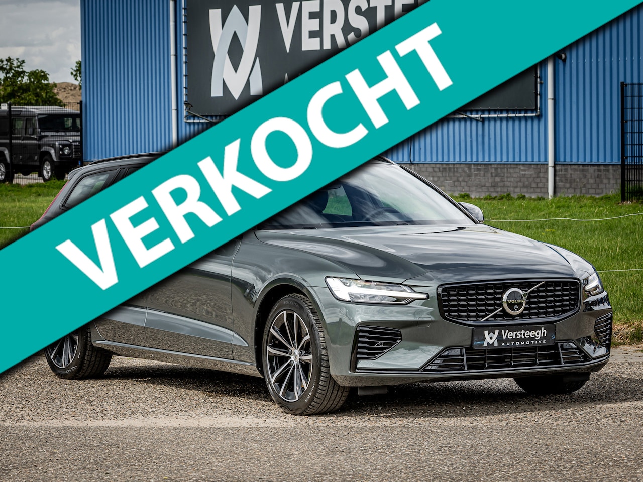 Volvo V60 - 2.0 T6 Plug-in hybrid AWD Plus Dark | Trekhaak | 360 Camera - AutoWereld.nl