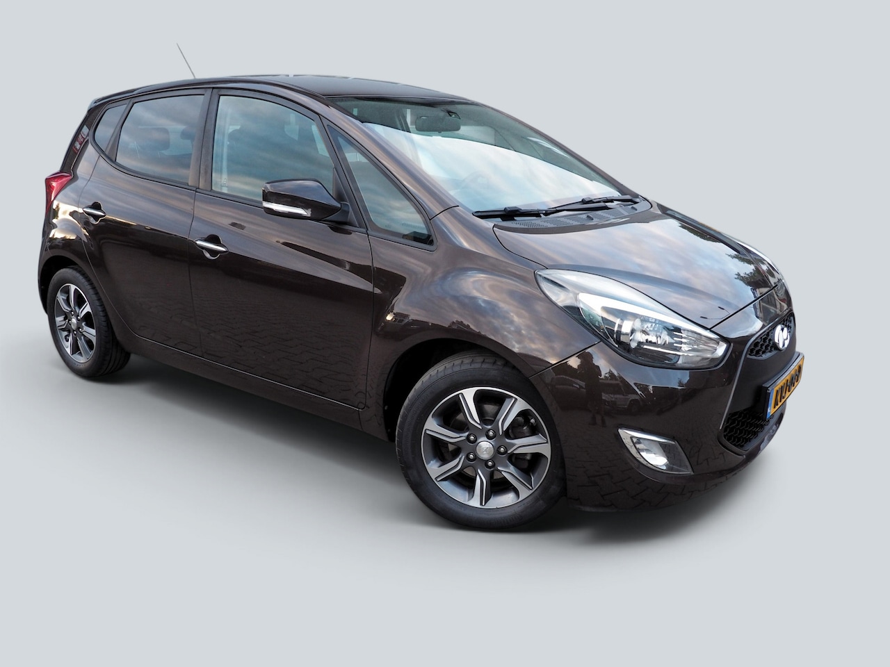 Hyundai ix20 - 1.6 Go! CLIMA CRUISE PARKEER S. TREKH. LM VELGEN - AutoWereld.nl