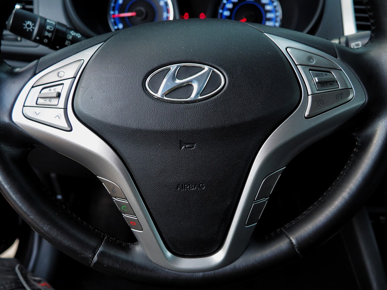 Hyundai ix20 - 1.6 Go! CLIMA CRUISE PARKEER S. TREKH. LM VELGEN
